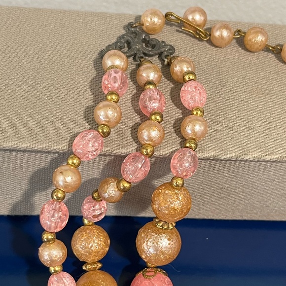Pink Beaded Necklace Triple Strand Choker 18” Mid Century Vintage 50s 60s - Picture 2 of 6
